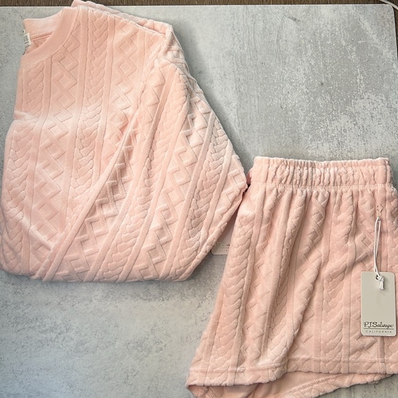 Pj salvage pink cable set crew neck and shorts velour soft holiday lounge - Picture 1 of 11
